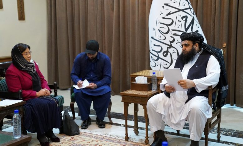 رزا اوتنبایوا و مولوی عبدالکبیر
