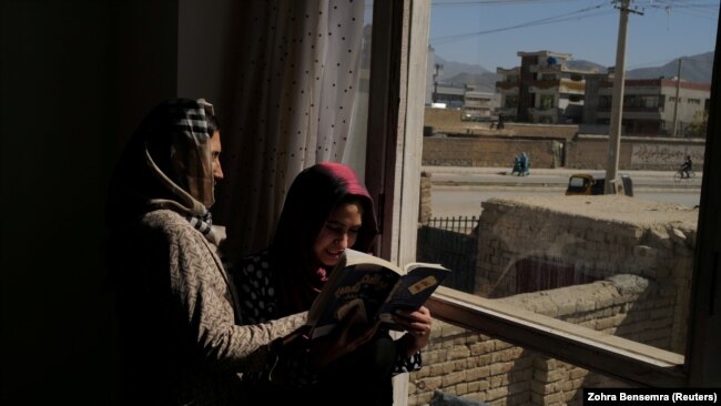 منع اموزش دختران در افغانستان